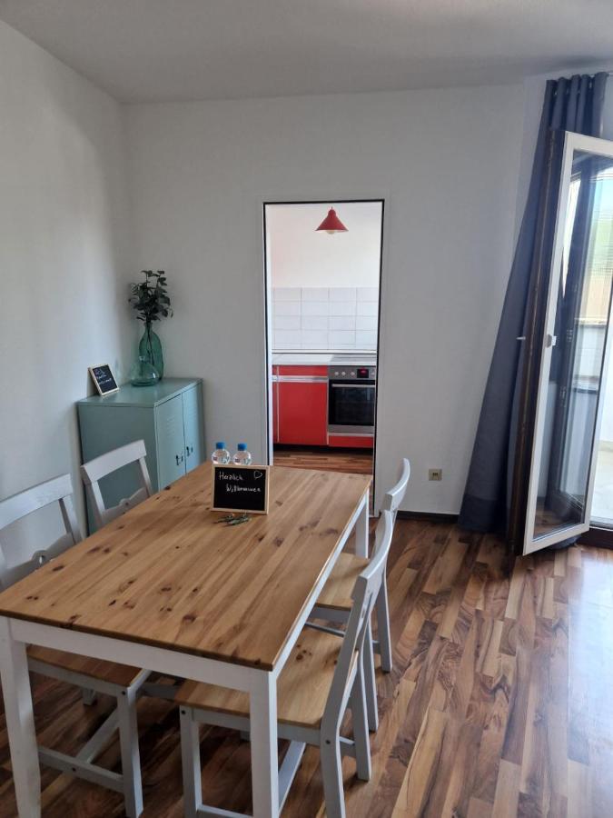 Апартаменти Well Located Flat With Balcony Дюссельдорф Екстер'єр фото