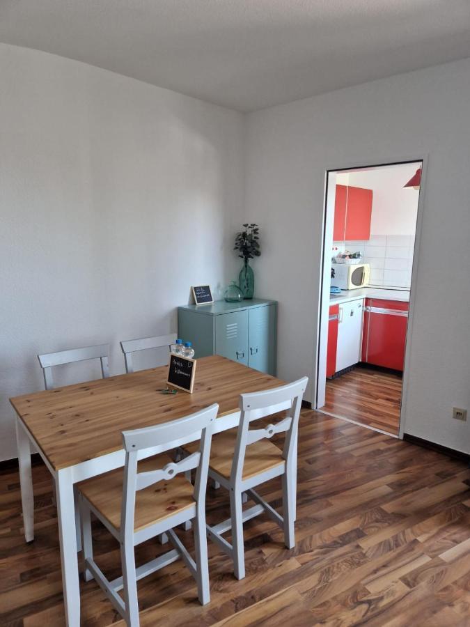 Апартаменти Well Located Flat With Balcony Дюссельдорф Екстер'єр фото